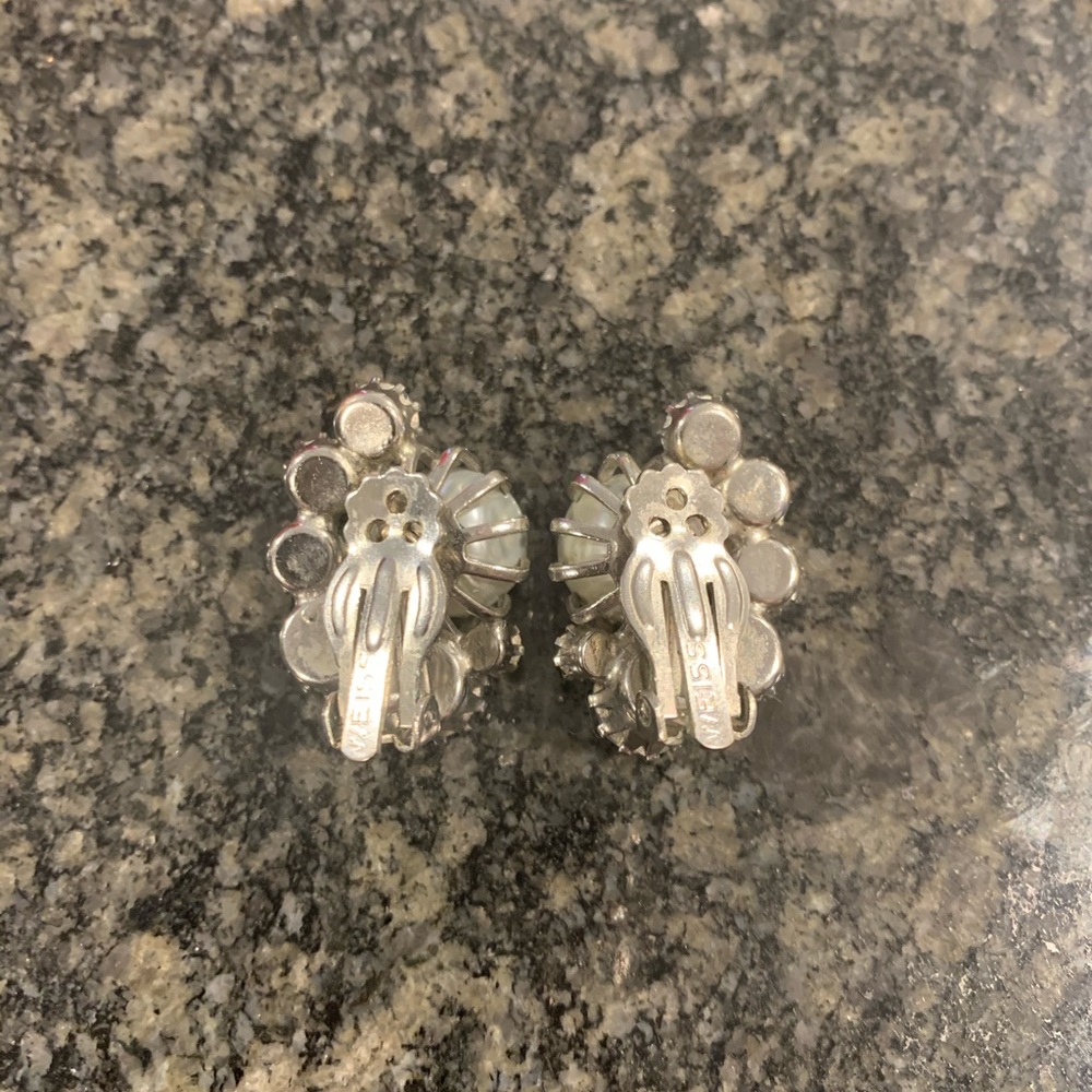 Weiss vintage beautiful crescent shape earrings - Picture 2 of 3